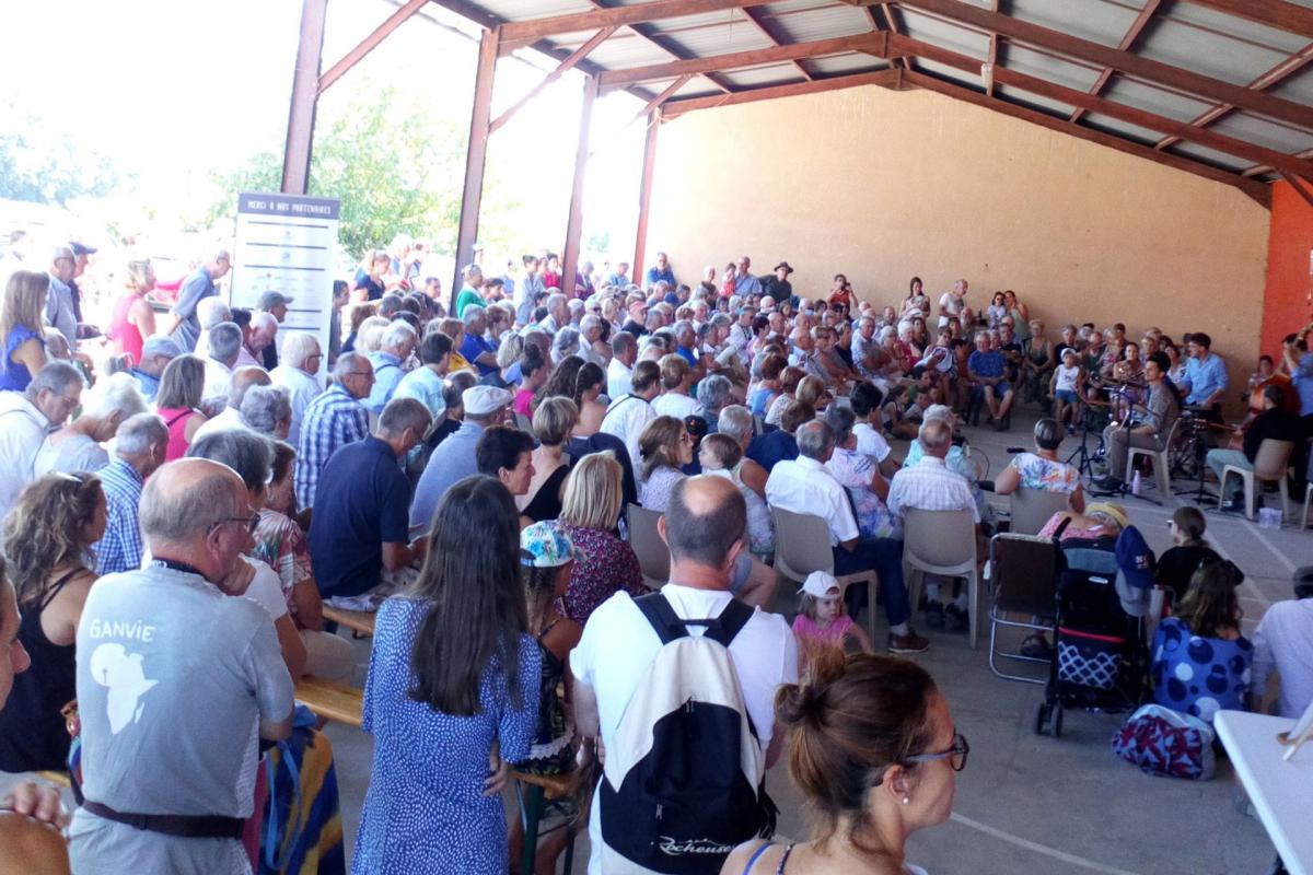 Hangar à Lapeyrouse