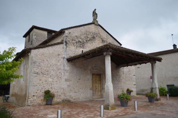 Parvis de l'Église Saint-Martin - Villette-sur-Ain