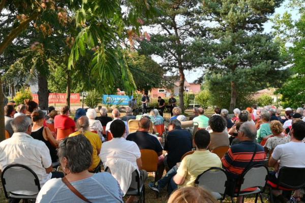 Square des Albizias - Le Plantay